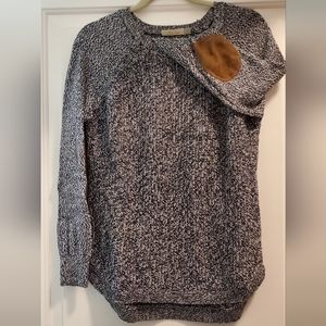 RD Style black and white knit sweater (M)